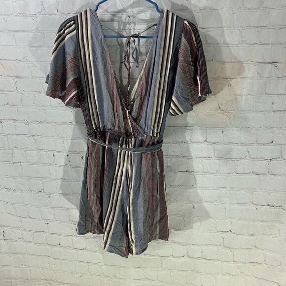 Francesca’s Trixxi NWT Women’s Size XXSmall Stripe Romper MSRP $48 - Picture 2 of 8